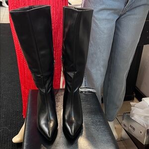 Elegant Black Knee-High Women's Boots